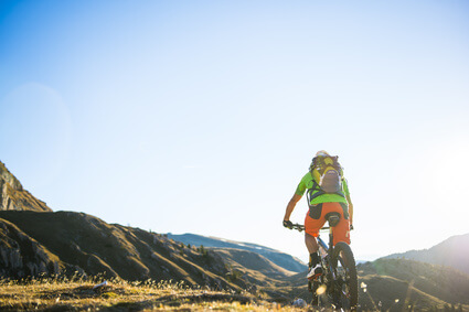 Mountainbiker im Gelände